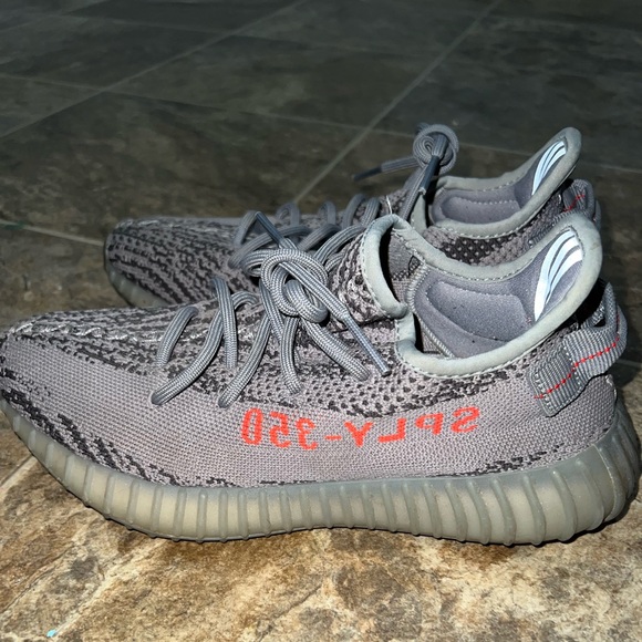 Yeezy Beluga Mens Size 7. Worn in Good Condition. - Picture 3 of 5